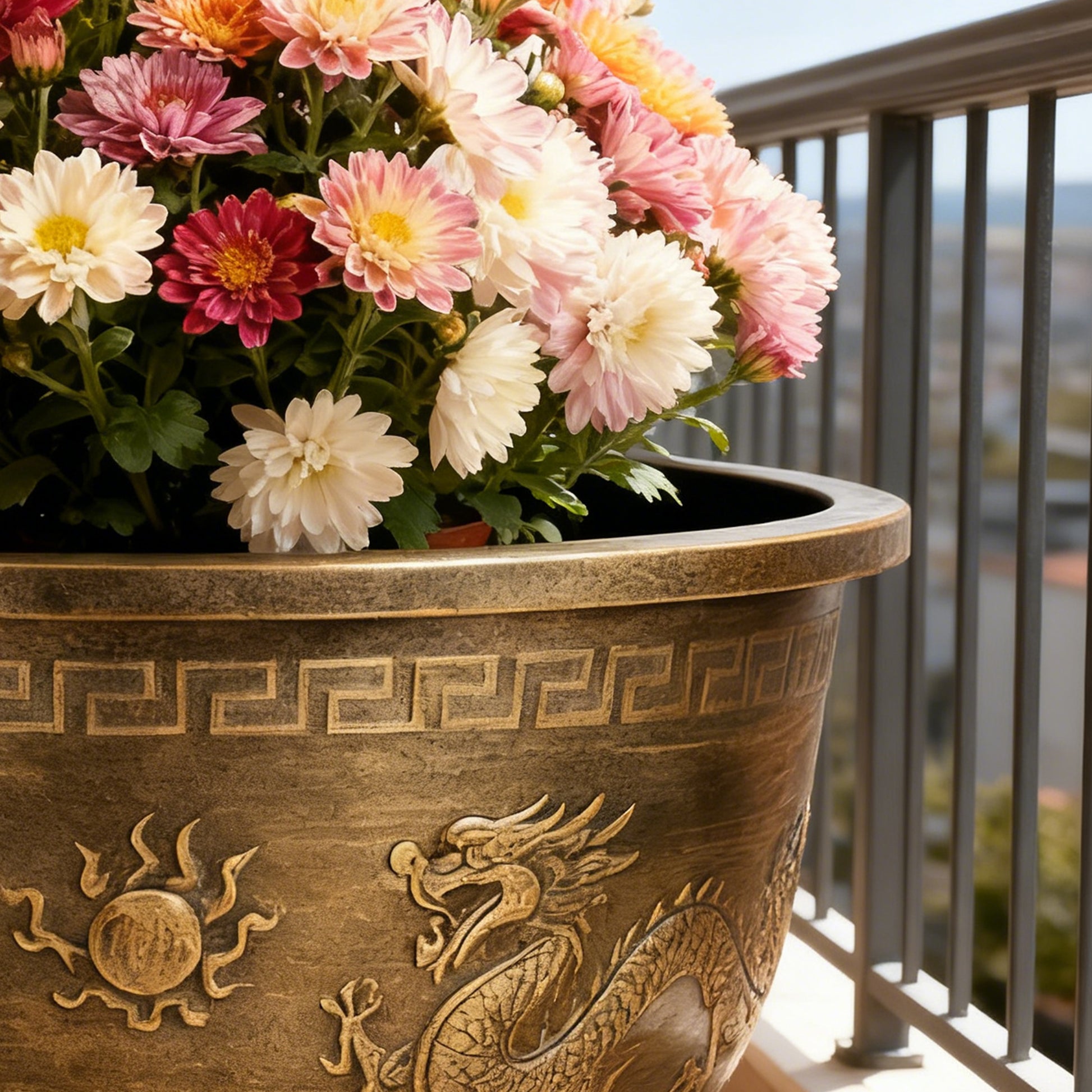 Solum Vitae 16-in 40# Terra-D Round Textured Outdoor Plant Pots Gaillardia Close-up Texture Detail  for Home Garden,Premium Outdoor Planters for Gardening