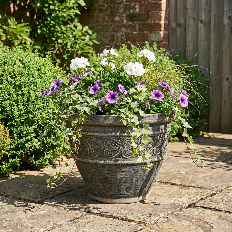 Solum Vitae 2PCS 16 Fon Heart Decorative Plant Pots Mixed‑bedding FlowerClean Shots for Garden Sanctuary, Premium Indoor Outdoor Planters for Gardening
